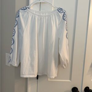 Talbots Petite White Peasant Top with Blue Embroidery
